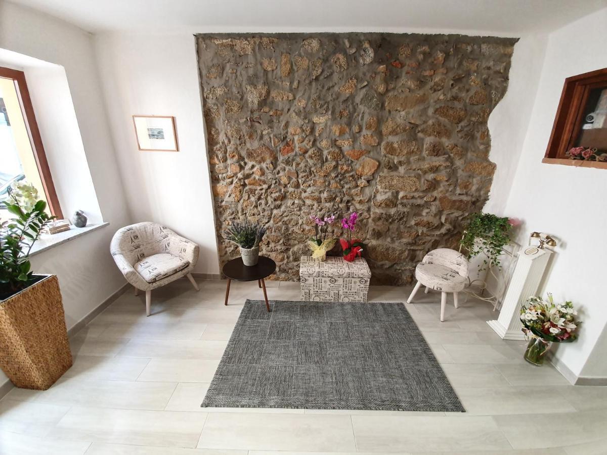 Terry'S House Hotel Nuoro  Bagian luar foto