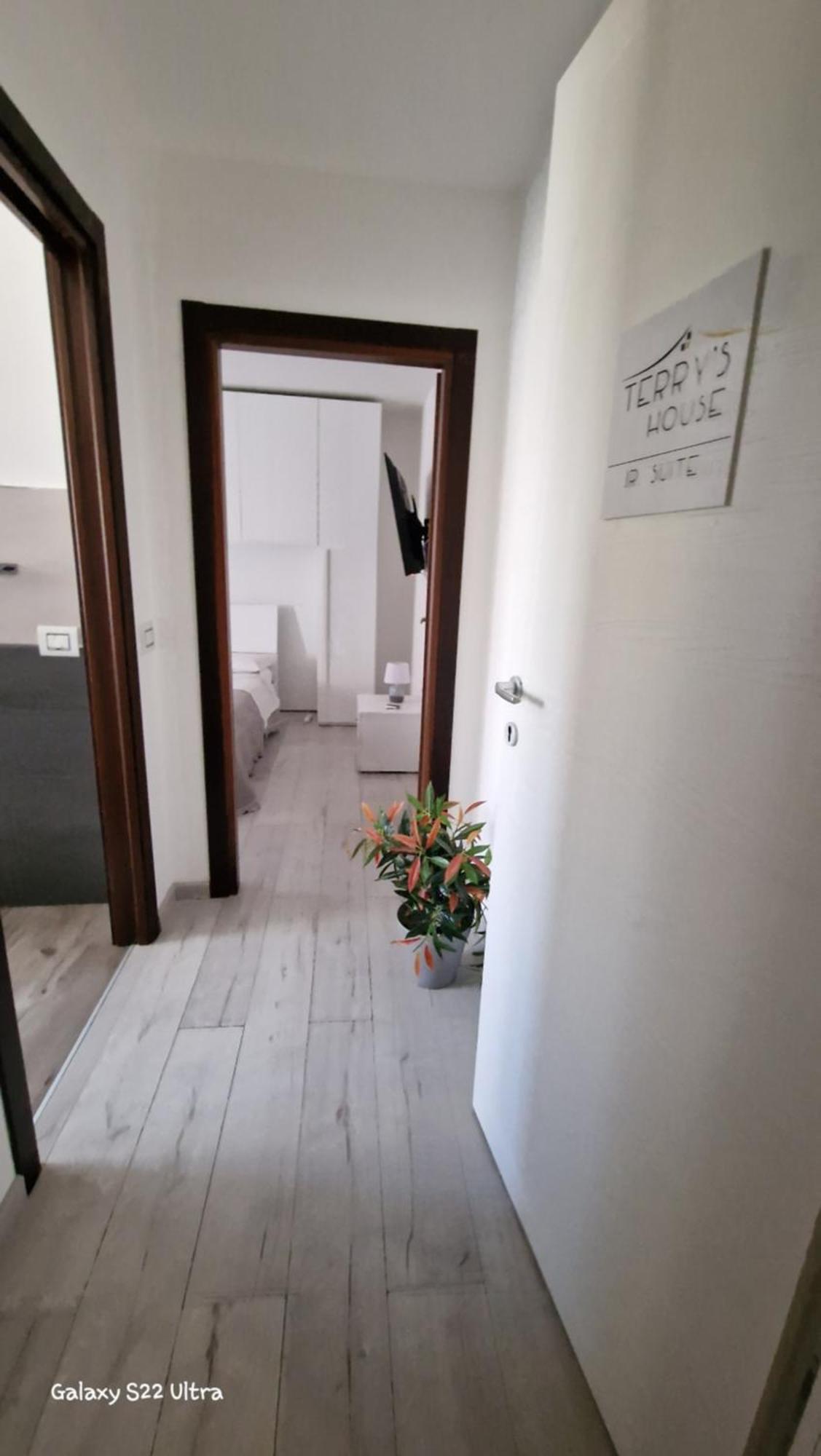 Terry'S House Hotel Nuoro  Bagian luar foto